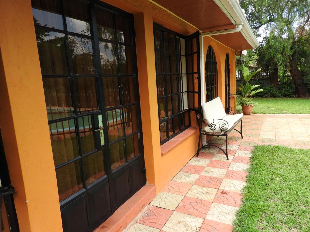 Magnolia Pine Bed & Breakfast Nairobi Buitenkant foto
